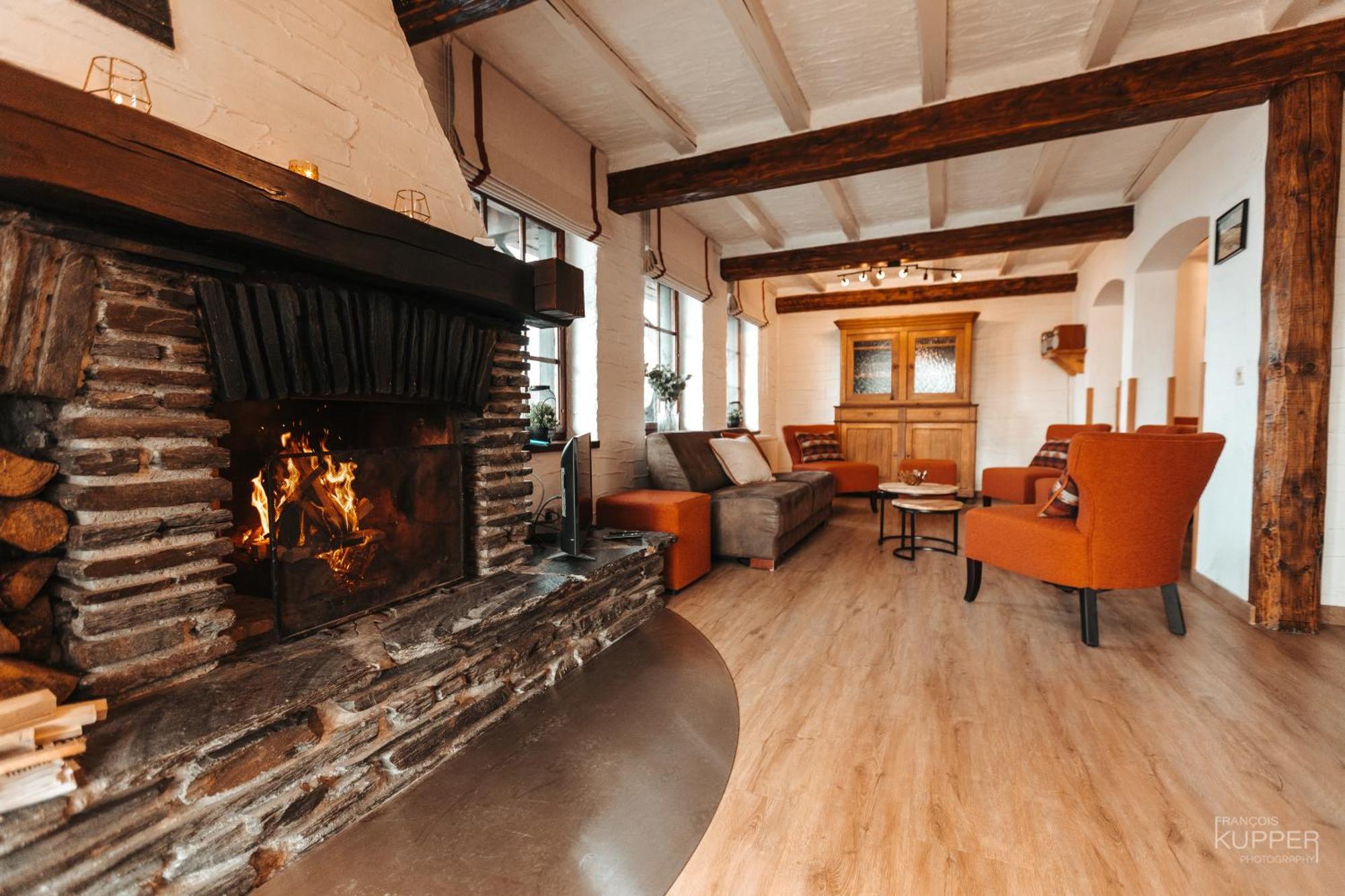 Le Grand Cerf 25 pers, Malmedy- Chalet rustique, jardin Extérieur photo